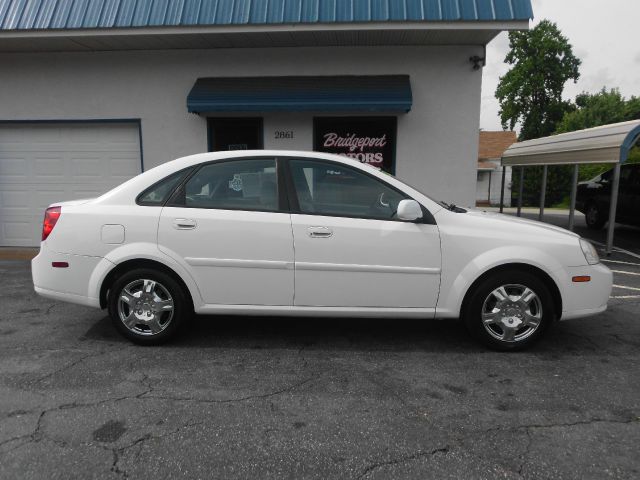 2005 Suzuki Forenza XR