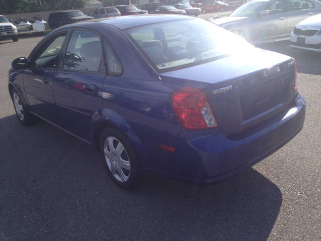 2005 Suzuki Forenza XR