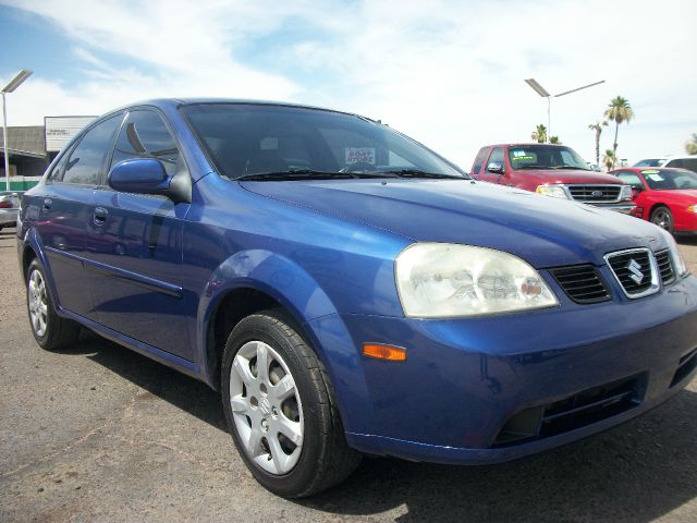 2005 Suzuki Forenza XR