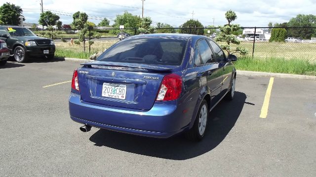 2005 Suzuki Forenza XR