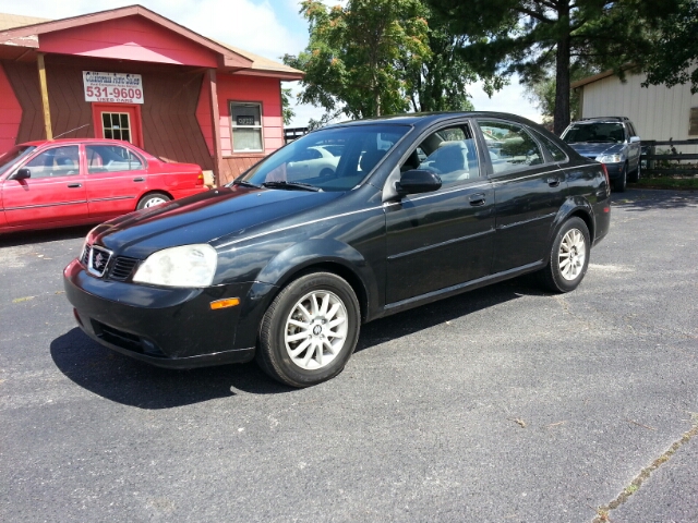 2005 Suzuki Forenza XR