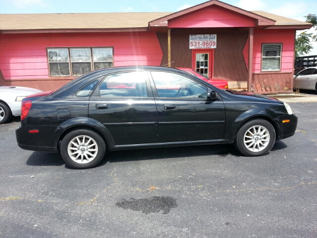 2005 Suzuki Forenza XR