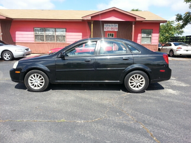 2005 Suzuki Forenza XR