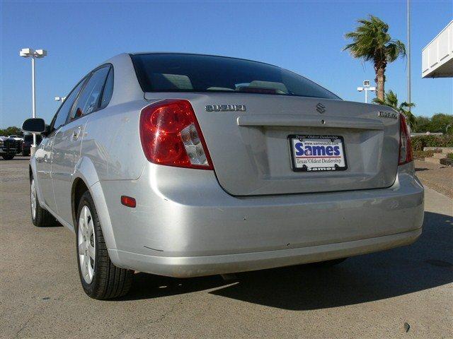 2005 Suzuki Forenza XR