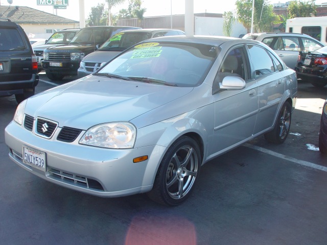 2005 Suzuki Forenza XR