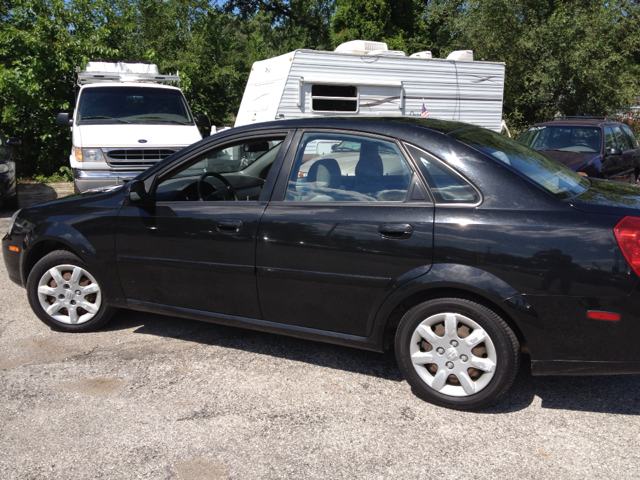 2005 Suzuki Forenza XR