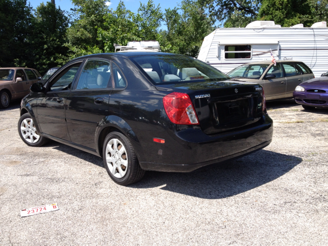 2005 Suzuki Forenza XR