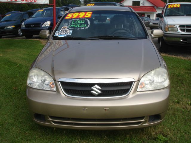 2006 Suzuki Forenza Base