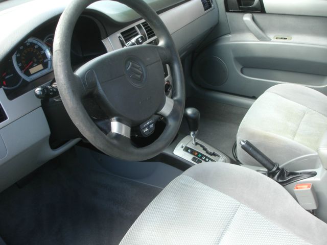 2006 Suzuki Forenza Base