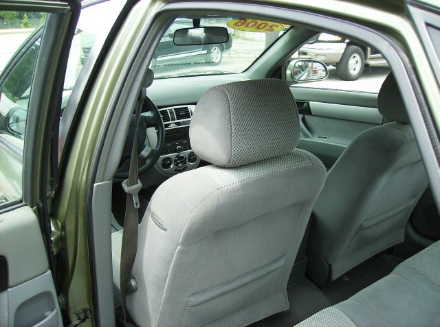 2006 Suzuki Forenza Base