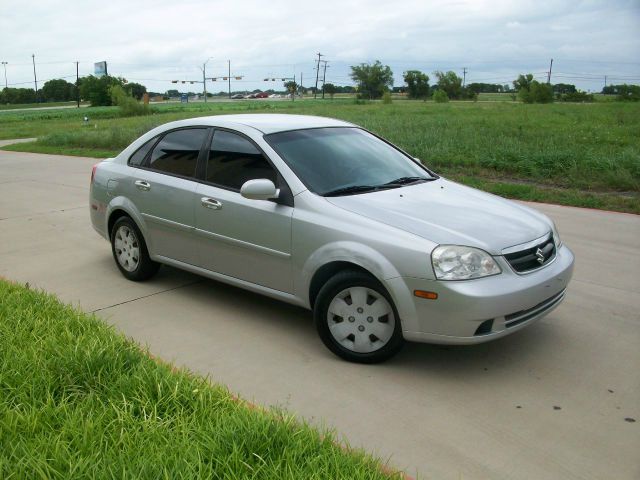 2006 Suzuki Forenza Base