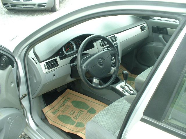 2006 Suzuki Forenza Base