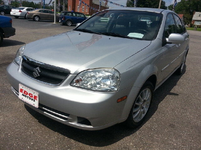 2006 Suzuki Forenza Base