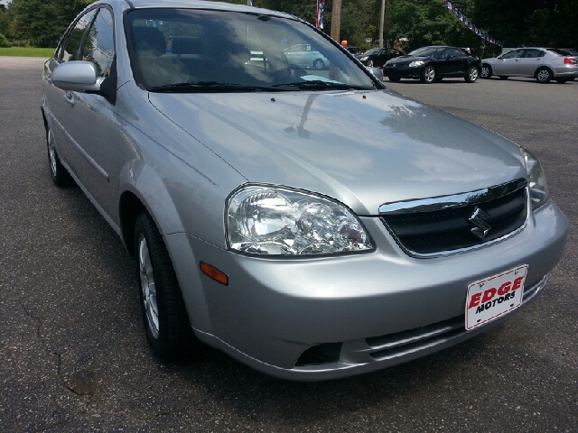 2006 Suzuki Forenza Base