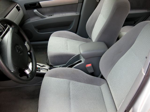 2006 Suzuki Forenza Base