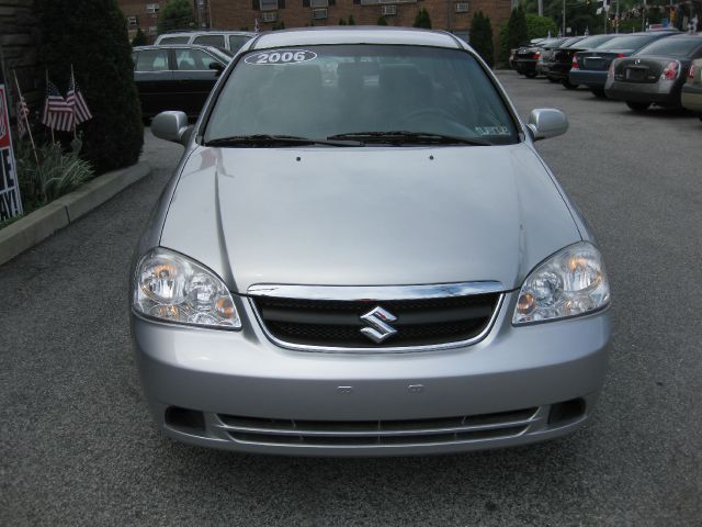 2006 Suzuki Forenza Base