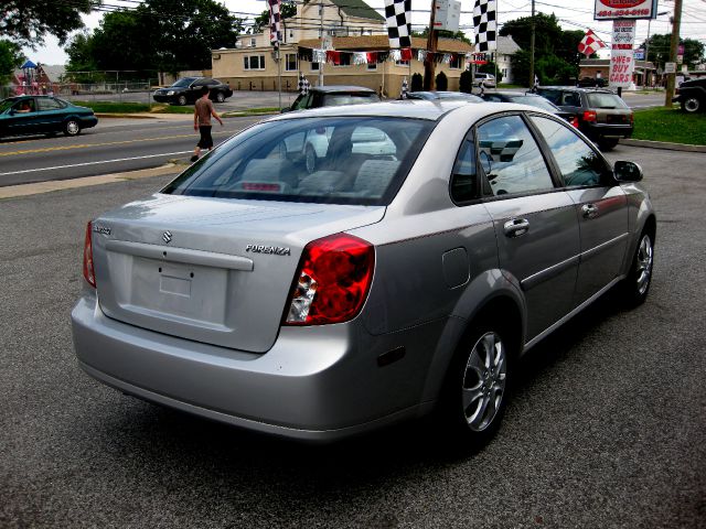 2006 Suzuki Forenza Base