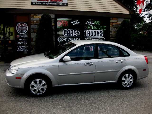 2006 Suzuki Forenza Base