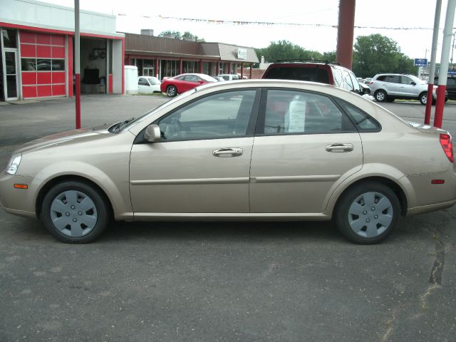 2006 Suzuki Forenza Base