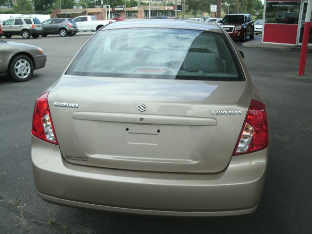 2006 Suzuki Forenza Base