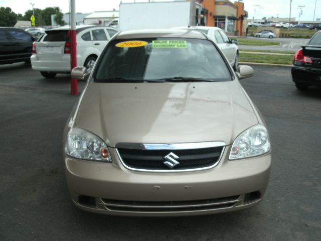 2006 Suzuki Forenza Base