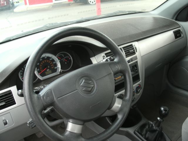 2006 Suzuki Forenza Base