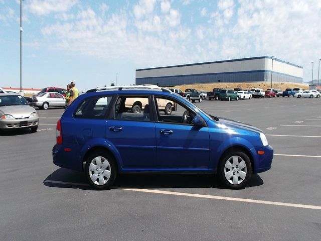 2006 Suzuki Forenza Base