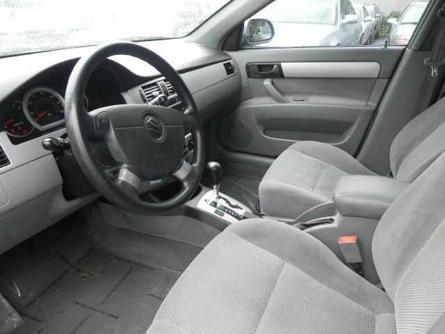 2006 Suzuki Forenza Base