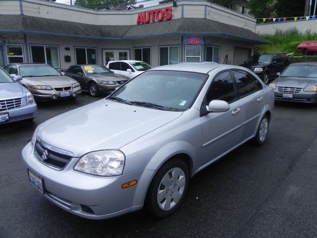 2006 Suzuki Forenza Base