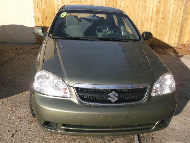 2006 Suzuki Forenza Base