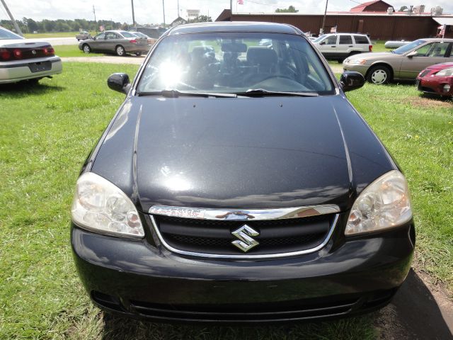 2006 Suzuki Forenza Base