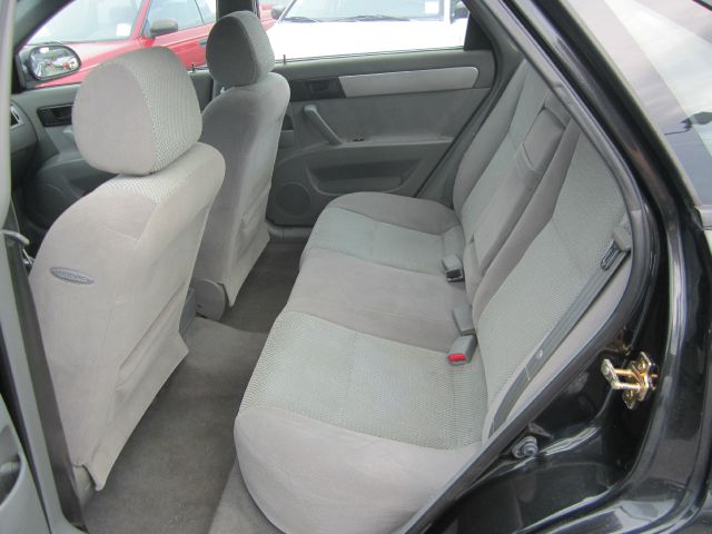 2006 Suzuki Forenza Base