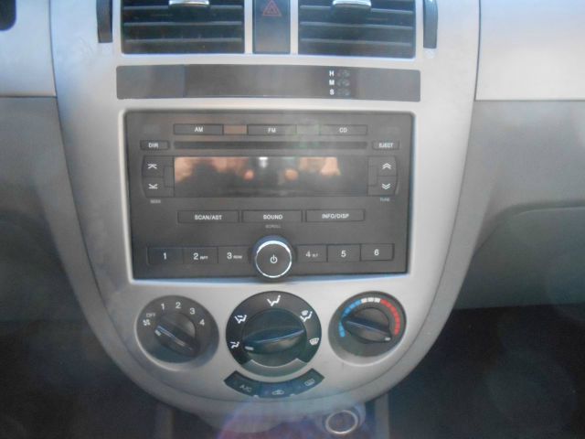 2006 Suzuki Forenza Base