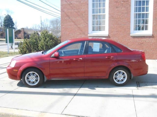 2006 Suzuki Forenza Base