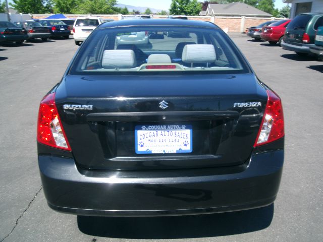 2006 Suzuki Forenza Base