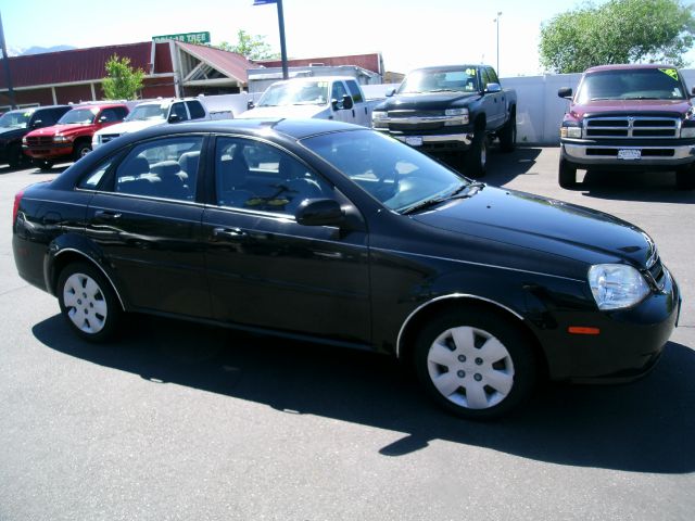 2006 Suzuki Forenza Base