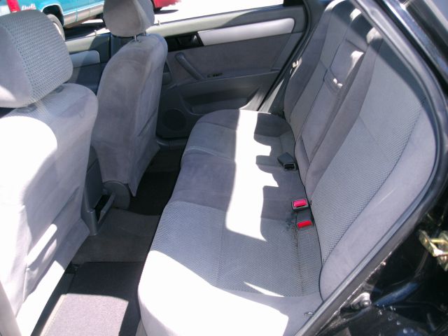 2006 Suzuki Forenza Base