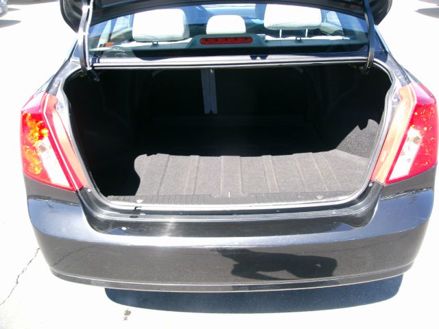 2006 Suzuki Forenza Base