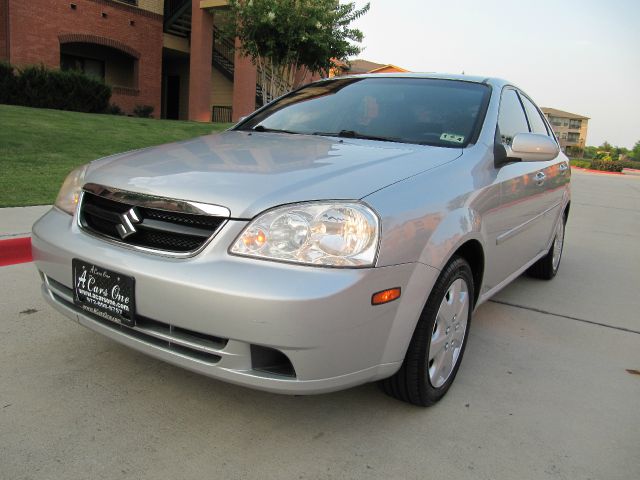 2006 Suzuki Forenza Base