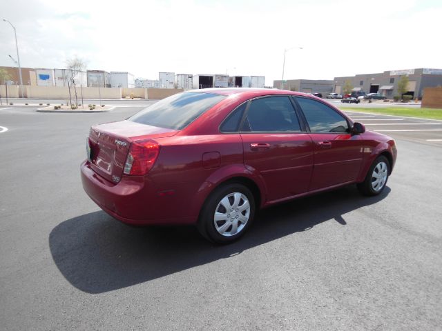 2006 Suzuki Forenza Base