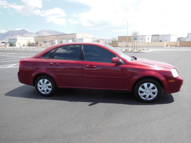 2006 Suzuki Forenza Base