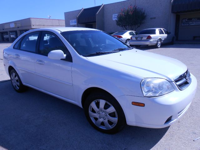 2006 Suzuki Forenza Base