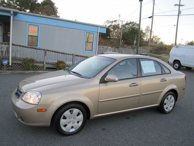 2006 Suzuki Forenza Base