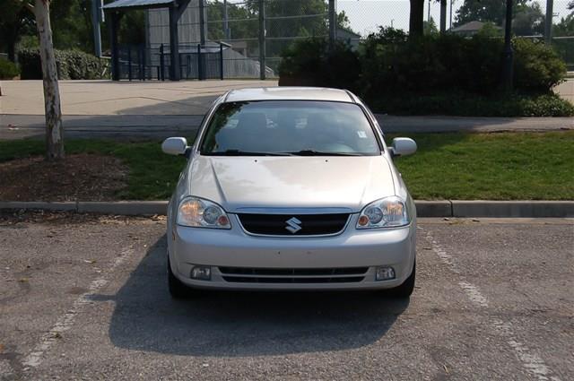 2007 Suzuki Forenza 4WD Crew Cab 167 DRW SLE1