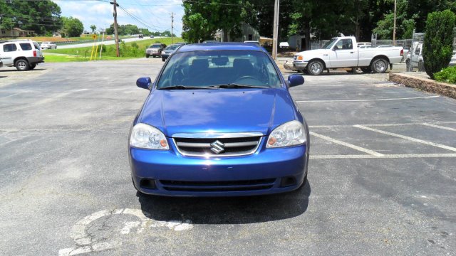 2007 Suzuki Forenza Base