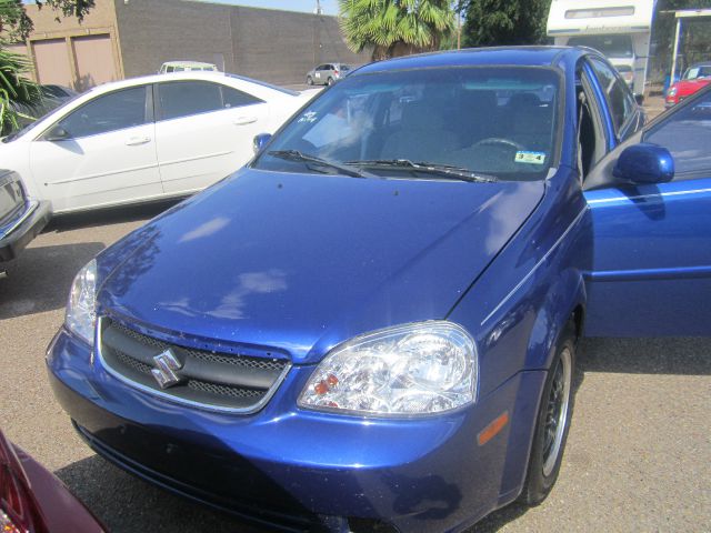 2007 Suzuki Forenza Base