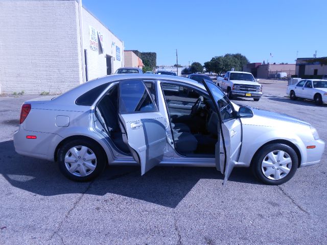 2007 Suzuki Forenza Sport Quattro