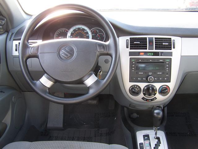 2007 Suzuki Forenza Convertible V6 AUTO