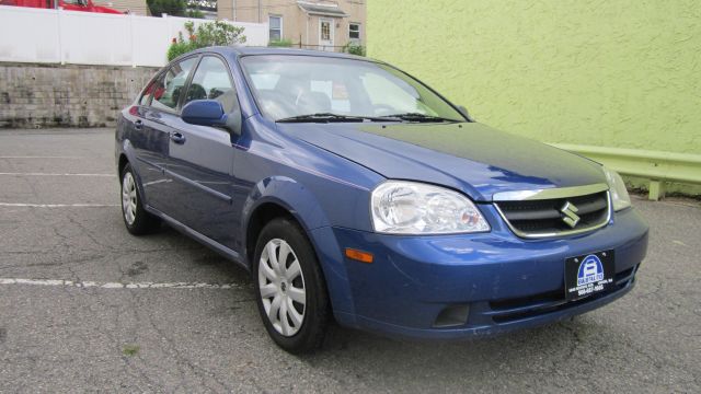 2008 Suzuki Forenza Base