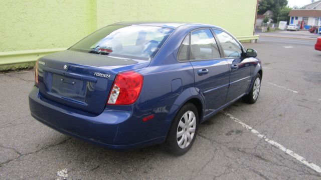 2008 Suzuki Forenza Base